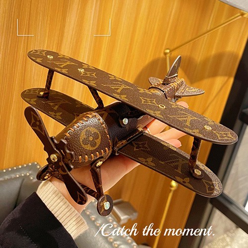 [홍콩명품.LOUIS VUITTON] 루이비통 모노그램 22SS 최신유행 선물용 가정용 거실 장식 비행기  AC514, AGG, 홍콩명품쇼핑몰,무브타임,인터넷명품사이트
