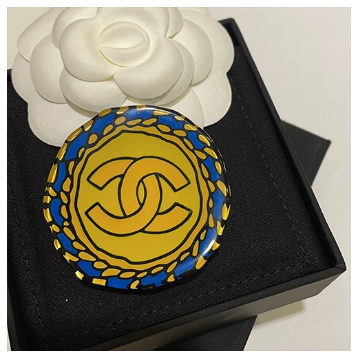 [홍콩명품.CHANEL] 샤넬 23SS 로고 2컬러 브로치, ET1678, BLF, 홍콩명품가방,명품쇼핑몰,크로스백,핸드백,구매대행,무브타임