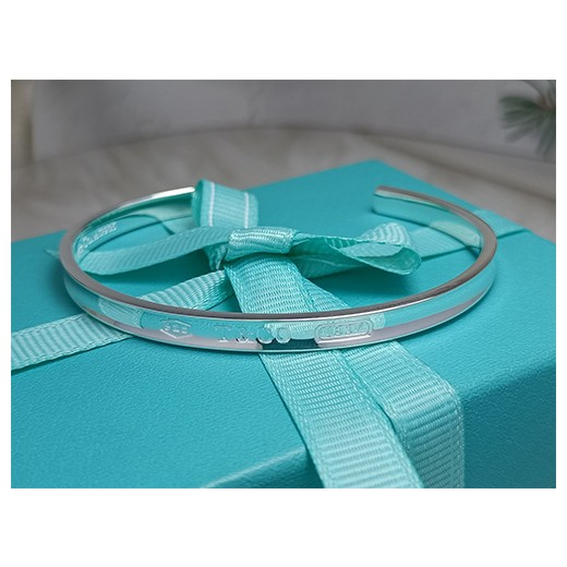 [홍콩명품.Tiffany & Co] 티파니앤코 23SS 로고 실버 커플 팔찌, ET1706, NNT, 홍콩명품가방,명품쇼핑몰,크로스백,핸드백,구매대행,무브타임