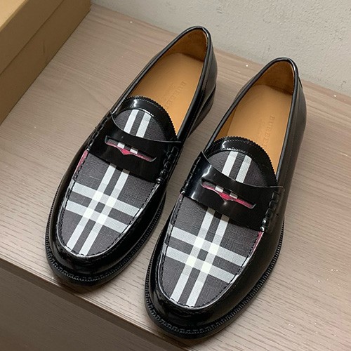 [홍콩명품.Burberry] 버버리 24SS 로고 체크패턴 가죽 로퍼 (그레이), SE2620, S2, 홍콩명품쇼핑몰,무브타임,악세사리,잡화,생활용품