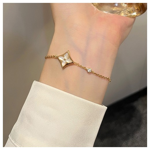 [홍콩명품.LOUIS VUITTON] 루이비통 24SS 로고 골드 팔찌 (화이트 주얼리), ET2606, SL, 명품악세사리,팔찌,귀걸이,반지