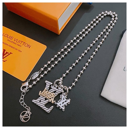 [홍콩명품.LOUIS VUITTON] 루이비통 24SS 로고 LV 실버 목걸이, ET2658, AGG, 홍콩명품쇼핑몰,인터넷명품,온라인명품사이트,남자명품,해외직구