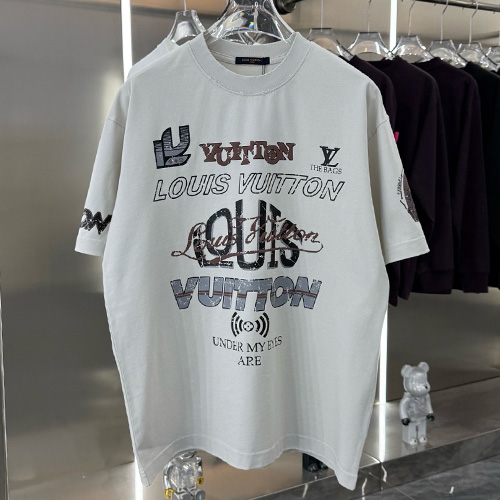 [홍콩명품.LOUIS VUITTON] 루이비통 25SS 로고 그래픽 프린트 반팔 티셔츠 (화이트), BM19476, G5, 홍콩명품의류,구매대행,온라인명품