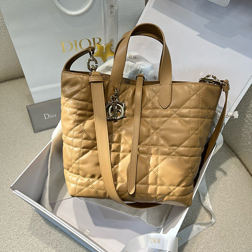 [홍콩명품,Christian Dior] 디올 25SS 로고 TOUJOURS 미디엄 토트백 핸드백 (카라멜), BGM4642, BDA, 홍콩명품가방,명품쇼핑몰,크로스백,핸드백,구매대행