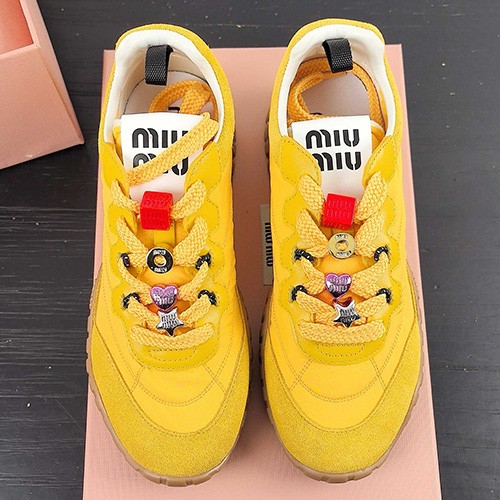 [홍콩명품,MIU MIU] 미우미우 25SS 로고 여성 스니커즈 운동화 (노랑), SE4731, ALW, 명품스니커즈,운동화,구두,로퍼,하이탑,신발