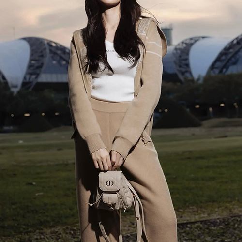 [홍콩명품,Christian Dior] 디올 25SS 로고 여성 오블리크 니트 후드 집업 자켓 (베이지), BM20441, 13C, 홍콩명품의류,구매대행,온라인명품