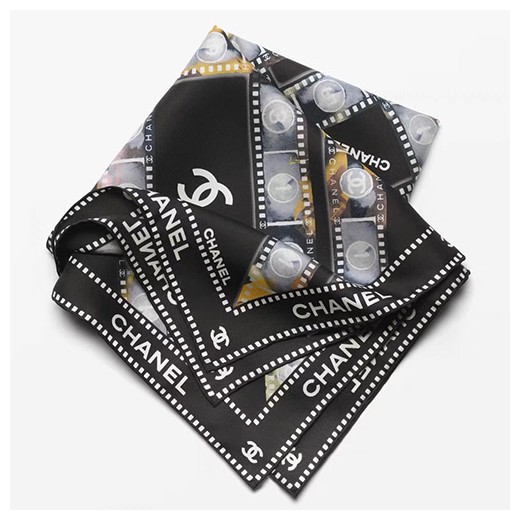[홍콩명품.CHANEL] 샤넬 25SS 로고 패턴 90-90 실크 스카프 머플러 (블랙), ET2997, JX, 홍콩명품의류,구매대행,온라인명품