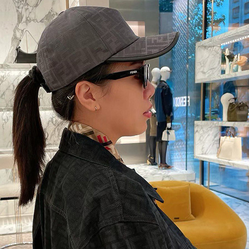 [홍콩명품,FENDI] 펜디 25SS 로고 패턴 볼캡 모자 (블랙), CA0274, JX, 홍콩명품쇼핑몰,인터넷명품,온라인명품사이트,남자명품,해외직구