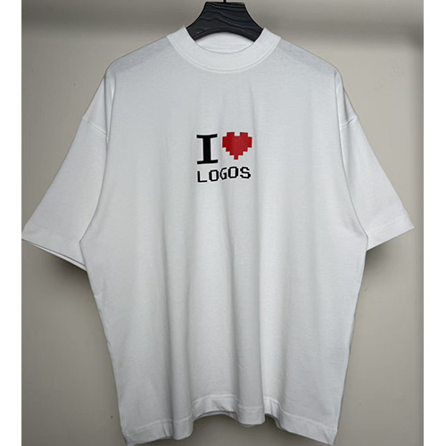 [홍콩명품.VETEMENTS] 베트멍 25SS 로고 그래픽 프린트 반팔 티셔츠 (화이트), BM20669, VT, 홍콩명품의류,구매대행,온라인명품