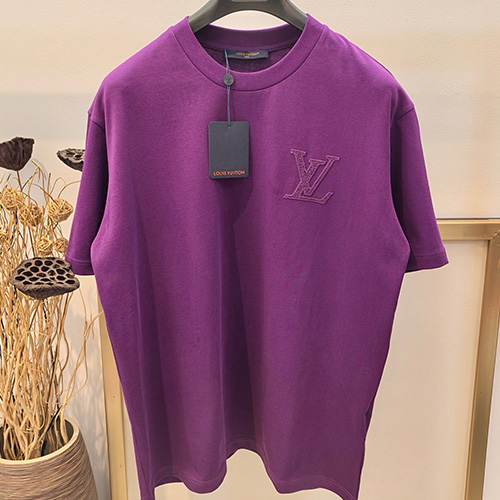 [홍콩명품.LOUIS VUITTON] 루이비통 25SS 로고 자수 반팔 티셔츠 (3컬러), BM20961, YS, 홍콩명품의류,구매대행,온라인명품