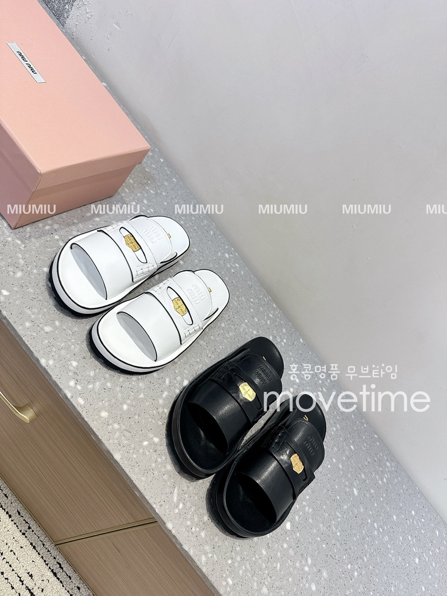 [홍콩명품,MIU MIU] 미우미우 25SS 로고 여성 레더 가죽 샌들 슬리퍼 (2컬러), SE5150, S4W, 명품스니커즈,운동화,구두,로퍼,하이탑,신발