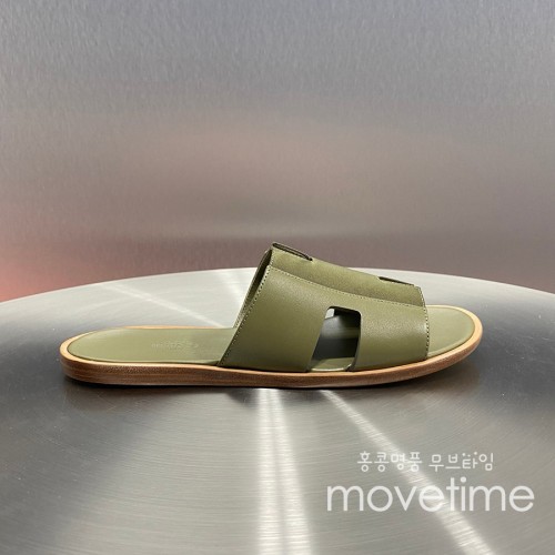 [홍콩명품.Hermes] 에르메스 25SS 로고 이즈미르 레더 가죽 슬리퍼 (카키), SE5205, GHS, 명품스니커즈,운동화,구두,로퍼,하이탑,신발