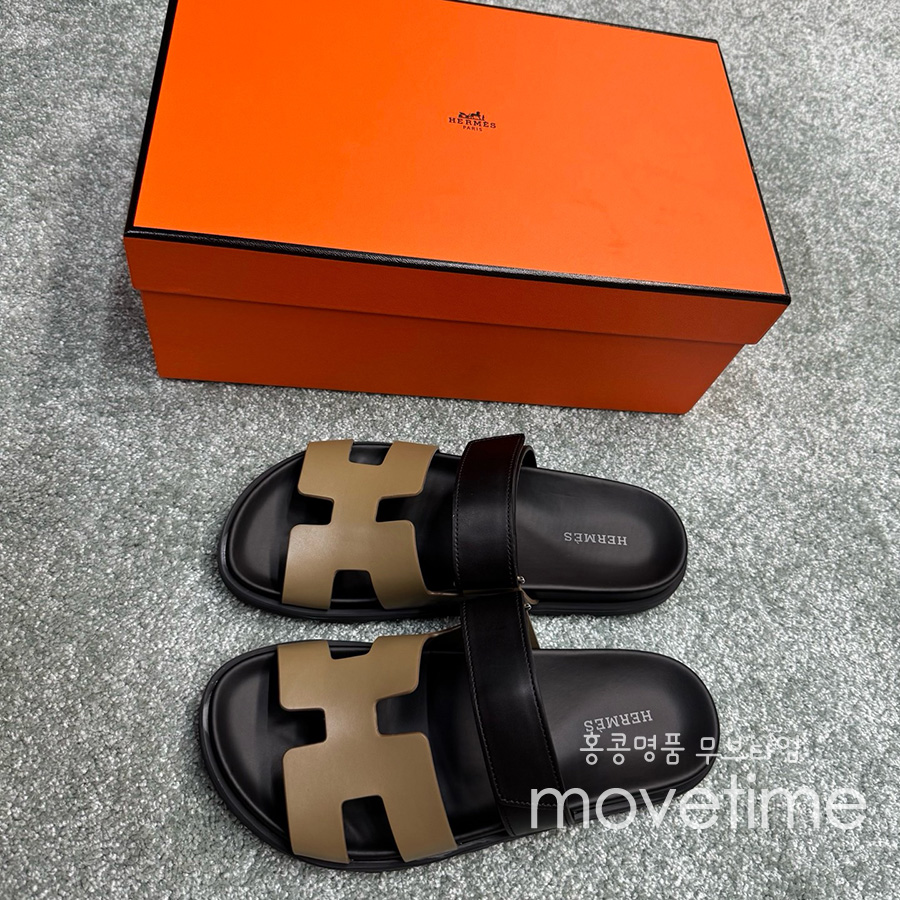 [홍콩명품.Hermes] 에르메스 25SS 로고 남여 레더 가죽 시프레 샌들 (브라운-블랙), SE5238, GHS, 명품스니커즈,운동화,구두,로퍼,하이탑,신발