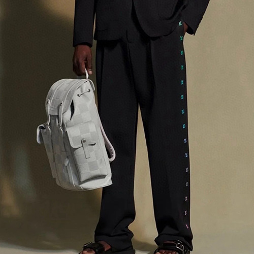 [명품레플리카.LOUIS VUITTON] 루이비통 25SS 로고 LV자수 팬츠 바지 (블랙), BM21230, KB, 홍콩명품의류,구매대행,온라인명품