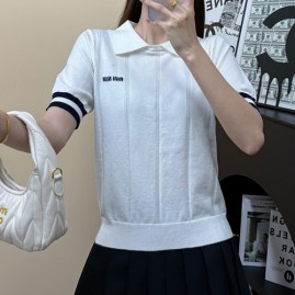[홍콩명품,MIU MIU] 미우미우 25SS 로고 여성 카라 니트 반팔 티셔츠 (2컬러), BM21346, TBG, 명품레플리카,미러급,온라인쇼핑몰사이트