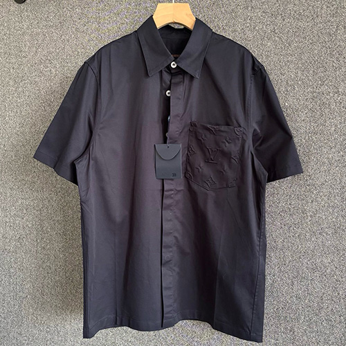 [홍콩명품.LOUIS VUITTON] 루이비통 25SS 로고 모노그램 반팔 남방 셔츠 + 쇼츠 반바지 상하의 세트 (블랙), BM21471, JU, 명품레플리카,미러급,온라인쇼핑몰사이트