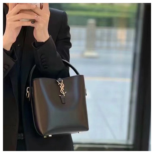 [홍콩명품.YSL] 입생로랑 25SS 로고 르 37 스몰 샤이니 레더 블랙 749036-2R20W-1000, BGM4958, BDA, 홍콩명품가방,명품쇼핑몰,크로스백,핸드백,구매대행