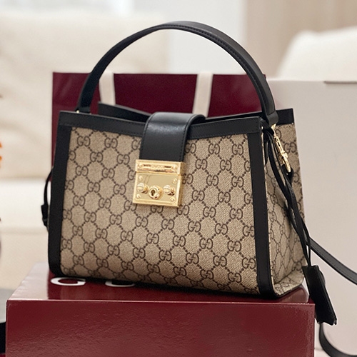 [홍콩명품.Gucci] 구찌 25SS 로고 패드록 미디엄 탑 핸들 핸드백 베이지 블랙 GG 패브릭 838992, BGM5039, GU2, 홍콩명품가방,명품쇼핑몰,크로스백,핸드백,구매대행