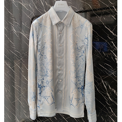 [홍콩명품.VERSACE] 베르사체 25SS 로고 패턴 남방 셔츠 (스카이블루), BM21738, SAM, 레플리카의류,미러급사이트