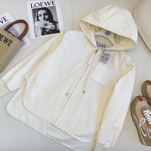 [홍콩명품.LOEWE] 로에베 25SS 로고 여성 후드 바람막이 자켓 (화이트), BM21806, COCO, 레플리카의류,미러급사이트