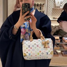 [홍콩명품.LOUIS VUITTON] 루이비통 25SS 로고 모노그램 x 무라카미 타카시 스피디 반둘리에 25 멀티컬러 화이트 M13085, BGM5080, BDA, 홍콩명품가방,명품쇼핑몰,크로스백,핸드백,구매대행