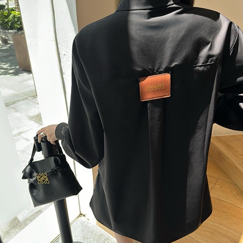 [홍콩명품.LOEWE] 로에베 25SS 로고 여성 롱 남방 셔츠 (2컬러), BM21971, MC, 레플리카의류,미러급사이트