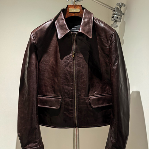 [홍콩명품,PRADA] 프라다 25SS 삼각로고 레더 가죽 카라 자켓 (브라운), BM22055, TOM, 레플리카의류,미러급사이트