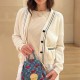 [홍콩명품.LOUIS VUITTON] 루이비통 25SS 로고 여성 V넥 니트 가디건 (아이보리), BM22153, JL, 레플리카의류,미러급사이트