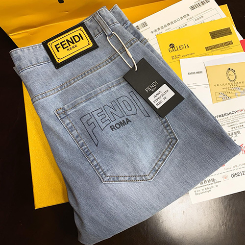 [홍콩명품,FENDI] 펜디 25SS 로고 데님 팬츠 진 청바지 (연청), BM22270, S1F, 레플리카의류,미러급사이트