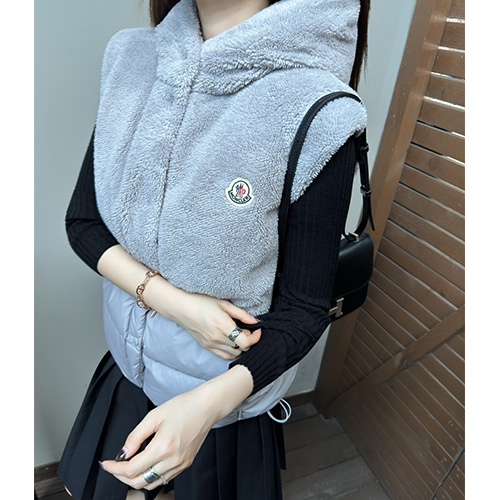 [홍콩명품.MONCLER] 몽클레어 25SS 로고 여성 구스다운 후드 패딩 조끼 베스트 (핑크), BM22484, MC, 레플리카의류,미러급사이트