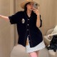 [홍콩명품.LOUIS VUITTON] 루이비통 25SS 로고 여성 V넥 오픈 반팔 티셔츠 (네이비), BM22703, TBG, 레플리카의류,미러급사이트