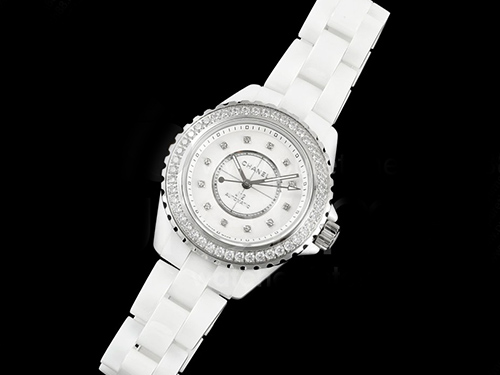 [홍콩명품.CHANEL] 샤넬 J13 33mm 다이아몬드 베젤 화이트 세라믹 화이트 다이얼 여자시계 여성용