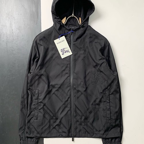 [홍콩명품.Burberry] 버버리 25SS 로고 체크패턴 후드 바람막이 자켓 (블랙), BM22781, JL, 레플리카의류,미러급사이트