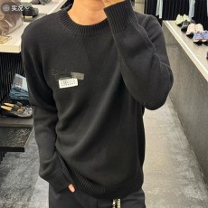 [홍콩명품.Maison Margiela] 메종마르지엘라 25SS 로고니트 스웨터 (블랙), BM22984, KB, 레플리카의류,미러급사이트