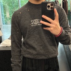 [홍콩명품.Maison Margiela] 메종마르지엘라 25SS 로고 니트 스웨터 (다크그레이), BM22985, KB, 레플리카의류,미러급사이트