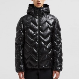 [홍콩명품.MONCLER] 몽클레어 25SS 로고 퀄팅 구스다운 후드 패딩 자켓 (블랙), BM23174, KSM, 레플리카의류,미러급사이트