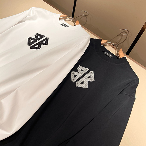 [홍콩명품.BALENCIAGA] 발렌시아가 25SS 로고 자수 장식 긴팔 티셔츠 (2컬러), BM23180, KSM, 레플리카의류,미러급사이트