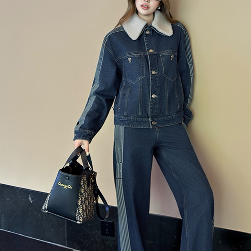 [홍콩명품,Christian Dior] 디올 25SS 로고 여성 시어링 카라 데님 자켓 + 오버핏 데님 팬츠 진 청바지 상하의 세트, BM23288, MC, 레플리카의류,미러급사이트