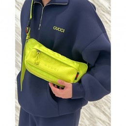 [홍콩명품.Gucci] 구찌 25SS 로고 하프지퍼 터틀넥 맨투맨 티셔츠 (네이비), BM23315, YS, 레플리카의류,미러급사이트