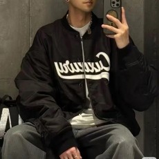 [홍콩명품.BALENCIAGA] 발렌시아가 25SS 로고 자수 오버핏 바시티 솜자켓 (블랙), BM23418, KB, 레플리카의류,미러급사이트