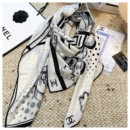 [홍콩명품.CHANEL] 샤넬 25SS 로고 패턴 140-140 실크캐시미어 스카프 머플러 (화이트), ET3196, 홍콩명품의류,구매대행,온라인명품