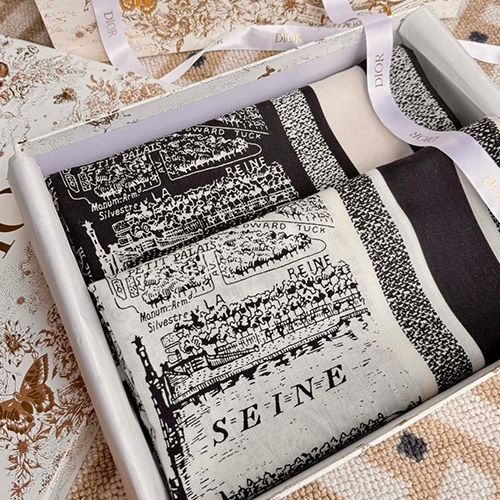 [홍콩명품,Christian Dior] 디올 25SS 로고 PLAN DE PARIS 135-135 실크 캐시미어 스카프 머플러 (블랙), ET3206, 홍콩명품의류,구매대행,온라인명품