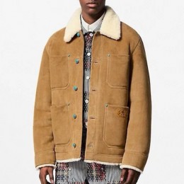 [홍콩명품.LOUIS VUITTON] 루이비통 25SS 로고 시어링 레더 가죽 자켓 (브라운), BM23585, TOM, 레플리카의류,미러급사이트