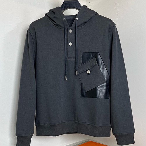 [홍콩명품.Hermes] 에르메스 25SS 로고 하프버튼 포켓 장식 후드 티셔츠 (3컬러), BM23649, HH, 레플리카의류,미러급사이트