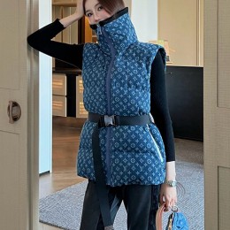 [홍콩명품.LOUIS VUITTON] 루이비통 25SS 로고 여성 모노그램 벨티드 데님 다운 패딩 조끼 베스트, BM23891, MC, 레플리카의류,미러급사이트