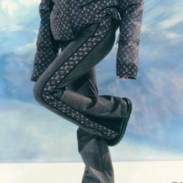 [홍콩명품.LOUIS VUITTON] 루이비통 25SS 로고 여성 모노그램 데님 팬츠 진 청바지 (2컬러), BM23913, MC, 레플리카의류,미러급사이트