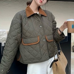 [홍콩명품,MIU MIU] 미우미우 25SS 로고 자수 여성 퀄팅 솜패딩 카라 자켓 (카키), BM23960, JL, 레플리카의류,미러급사이트