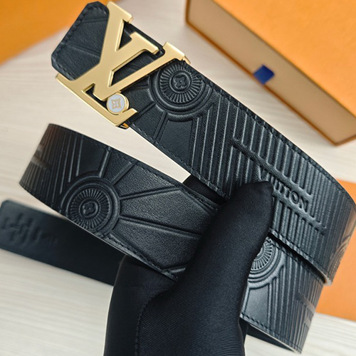 [홍콩명품.LOUIS VUITTON] 루이비통 25SS 로고 레더 가죽 벨트 (블랙-금장), 4.0cm, BT1483, 명품레플리카,인터넷쇼핑몰,남자명품,해외직구