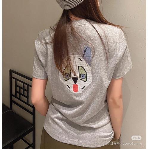 [홍콩명품.LOEWE] 로에베 25SS 로고 여성 그래픽 반팔 티셔츠 (그레이), BM24159, MC, 레플리카의류,미러급사이트