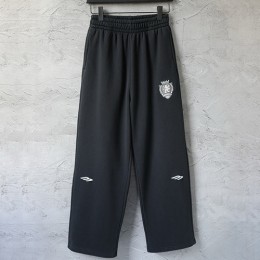 [가격문의][홍콩명품.BALENCIAGA] 발렌시아가 25SS 로고 자수 조거 팬츠 바지 (블랙), BM24260, KK, 레플리카의류,미러급사이트